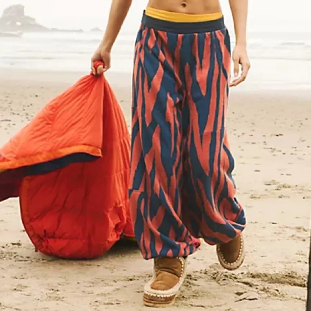 FREE PEOPLE FP Movement Baller Printed Pants NEW Size M Blue Orange NEW